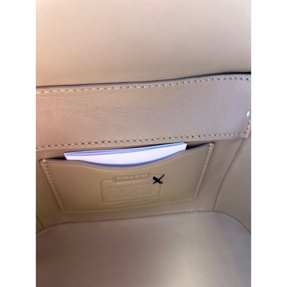 Coach | Gold Trail Crossbody Bag with Quilting - Picture 10 of 16